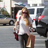 Emma Roberts shops at the Brentwood Country Mart | Picture 107298